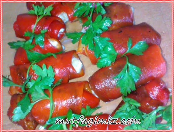 yoğurtlu patlıcan salatası ile biber sarması - Mutfağımız